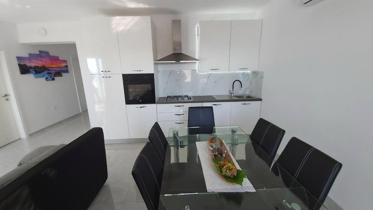 Apartments Zorica Duće Extérieur photo