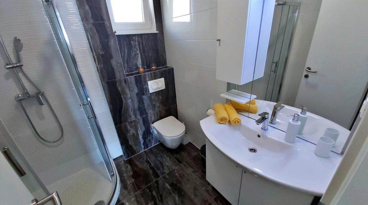 Apartments Zorica Duće Extérieur photo